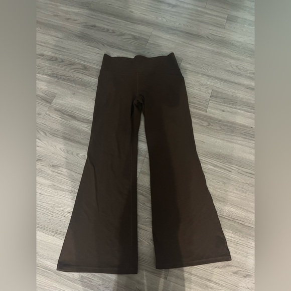 LIKE NEW Athleta Salutation Stash Flare Pant Toasted Brown - Picture 4 of 7